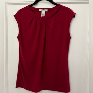 WHBM Burgandy Short Sleeve Pleated Front Lightweight Blouse Women Sz S